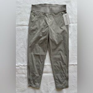 NWT Athleta Mod Trekkie Crop Pants Clay 6